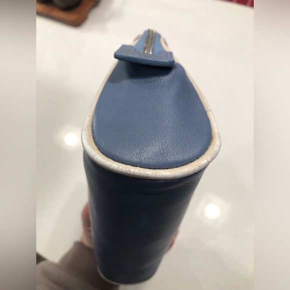 Coach Soft Cosmetic Bag Legacy Blue Leather Zip mini hangtag Excellent Condition - Picture 5 of 10